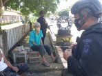 Lewat Patroli KRYD, Brimob Ajak Warga Ikut Vaksinasi