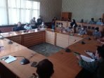Lewat Gedung Dewan, Warga Minta Perbaikan Jalan dan Tutup Tambang Ilegal