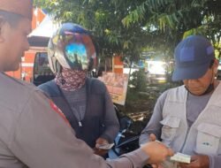 Tidak Biasa, Aksi Sweeping Terbalik Kanit Regident Sukses Raih Simpati Warga