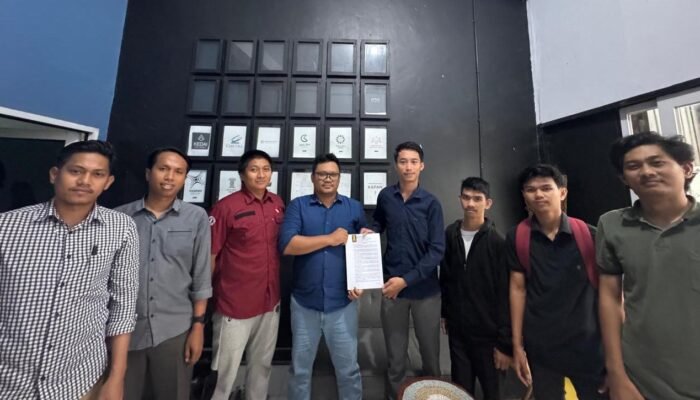 Ijazah Ditahan, Belasan eks Karyawan Usaha Karangan Bunga Tunjuk KHP jadi Kuasa Hukum