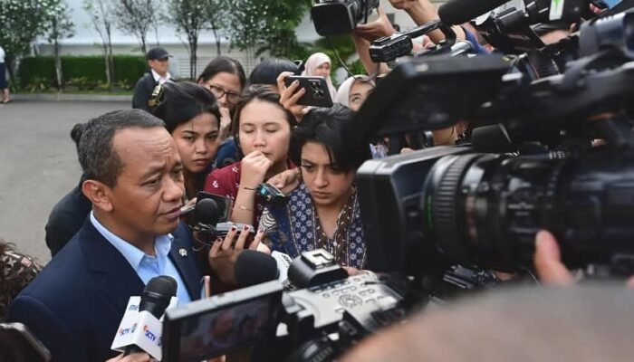 Prabowo Kebut Transisi Energi, Target 100 Gigawatt Tenaga Surya