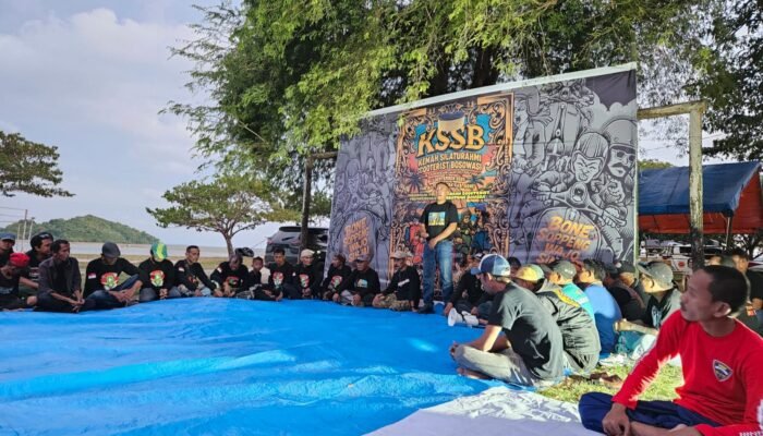 Satu Vespa, Sejuta Saudara: Scooterist Bosowasi Berkumpul di Bone