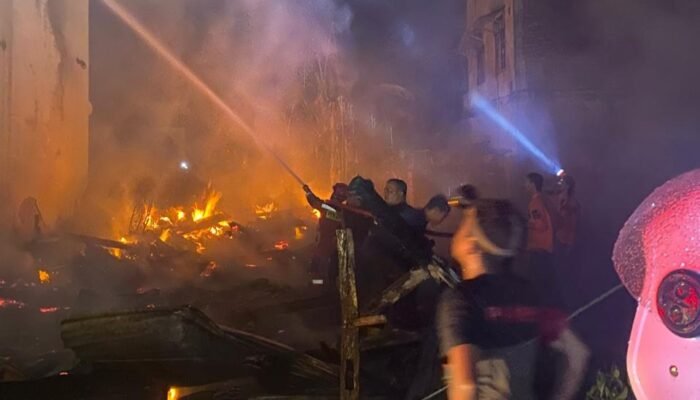 Dua Rumah di Bone Dilalap Api, Kerugian Ratusan Juta