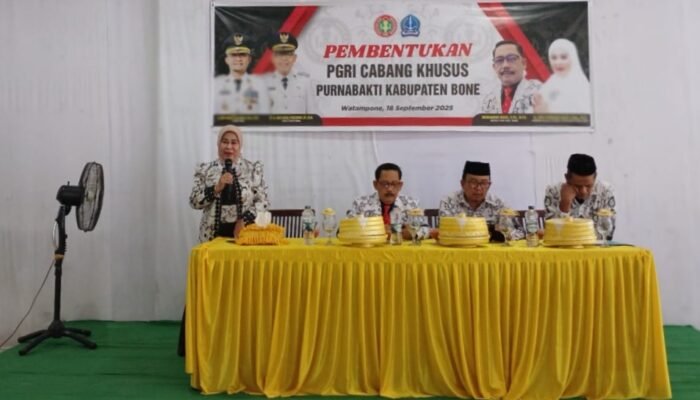 Hj Andi Syamsiar Halid Pimpin PGRI Purnabakti Bone