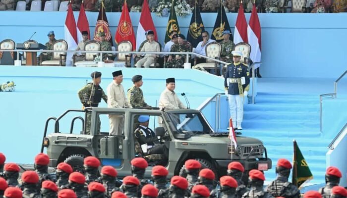 Prabowo Tekankan Kepemimpinan Teladan dan Profesionalisme di HUT ke-80 TNI