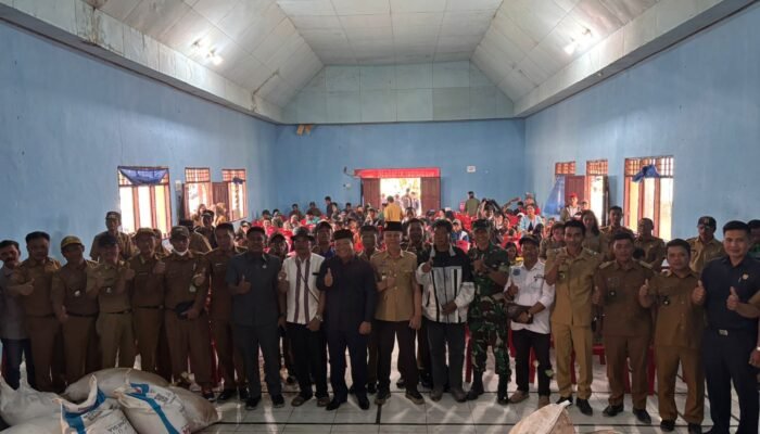Empat Kecamatan di Mamasa Dapat Pupuk Gratis, Ini Pesan Keras Bupati Welem