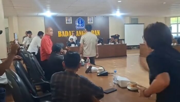 Rapat Banggar Bone Ricuh, Lilo Marah, Ketua Dewan Semprot TAPD