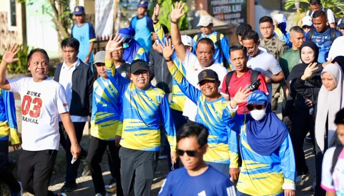 Ribuan Nakes Meriahkan HKN ke-61 di Bone