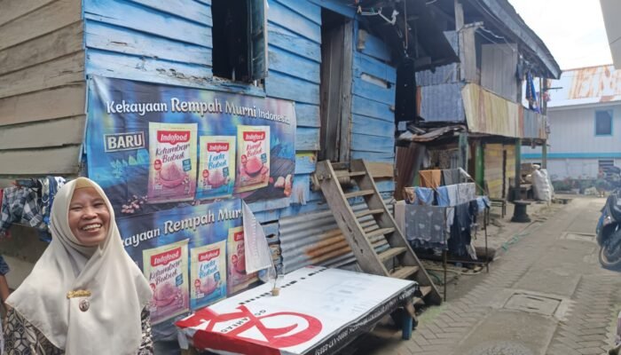 Lurah Manurunge Tetap Layani Warga di Masa Cuti Bersama