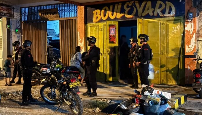 Brimob Batalyon C Pelopor Gelar Patroli Cipta Kondisi, Situasi Bone Kondusif