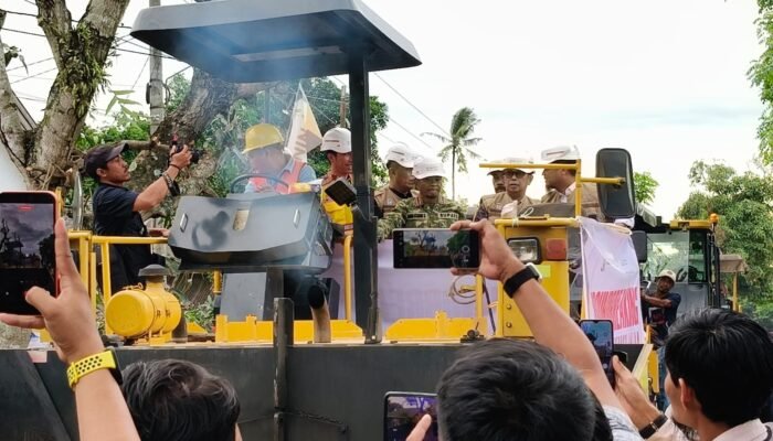 Gubernur Sulsel Resmikan Proyek Jalan Paket 5 MYC di Bone