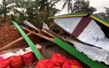 Puting Beliung Sapu Puluhan Rumah di Bone, Warga Berharap Bantuan