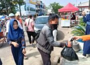 Berbagi di Bulan Suci, SMPN 5 Tanamkan Nilai Empati