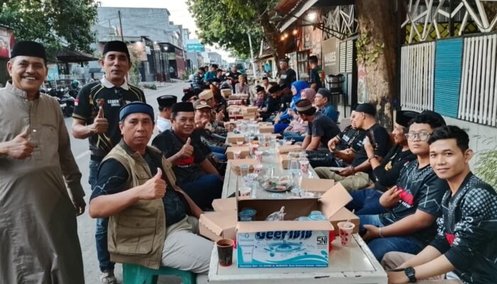 Aksi Ramadan, Legend Kiwal Bone Gelar Buka Bersama dan Bagi Takjil