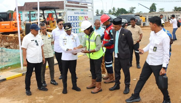 Bupati Tinjau Proyek Rp230 Miliar, Minta Pekerjaan Tak Setengah-setengah
