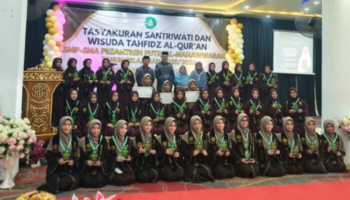 Pesantren Putri Al-Munawwarah Wisuda 99 Penghafal Al-Qur’an