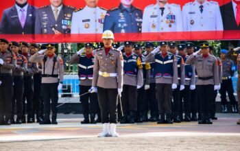 Membanggakan, Personel Muda Polres Bone Jadi Komandan Upacara HUT RI