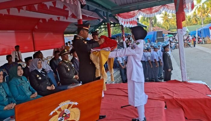 Kisah Haru di HUT RI, Kapolsek Salut Masda Tetap Bertugas Meski Baru Ditinggal Ayah