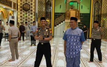 Safari Subuh di Masjid Songkok Recca, Kapolres Ingatkan Warga Waspadai Hoax dan Judol