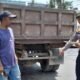 Satlantas Polres Bone Tindak Truk Tanpa Pelat Nomor Belakang